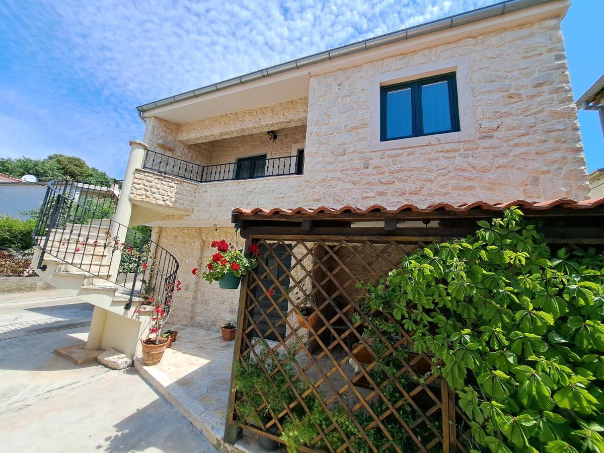 ביבינייה Holiday Home Jakov מראה חיצוני תמונה