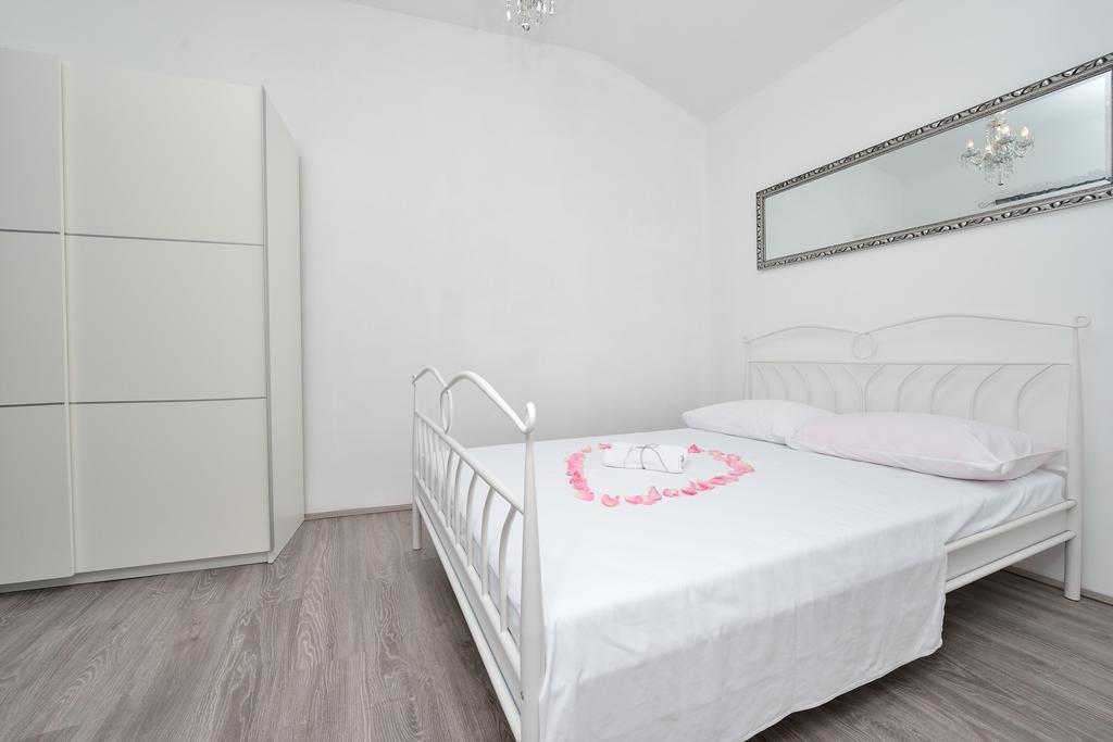 ביבינייה Holiday Home Jakov מראה חיצוני תמונה
